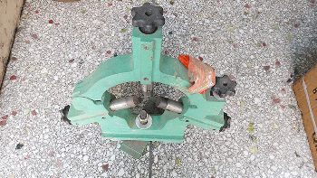 孟津車床中心架